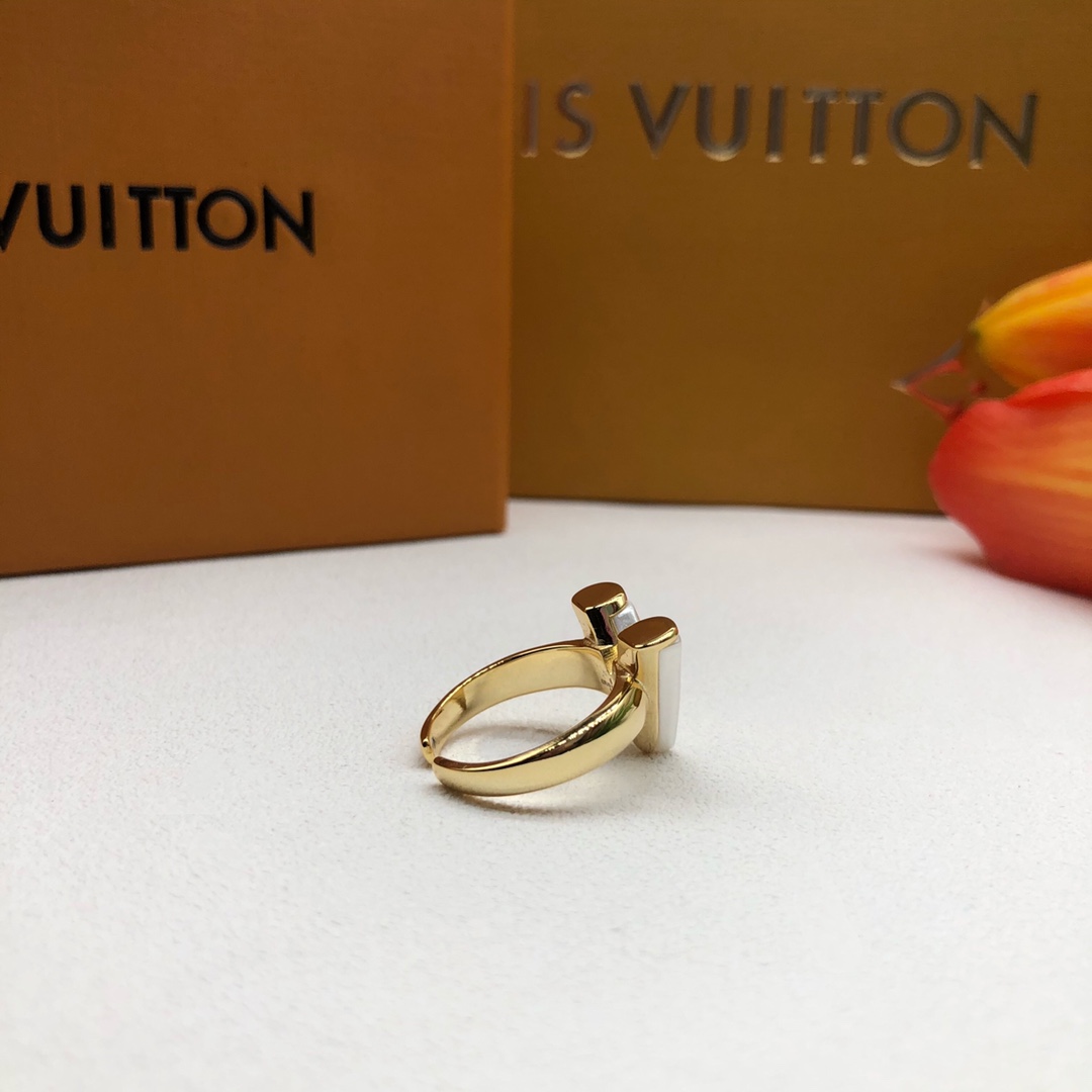 High   Quality  Fashion   Ring   09155985