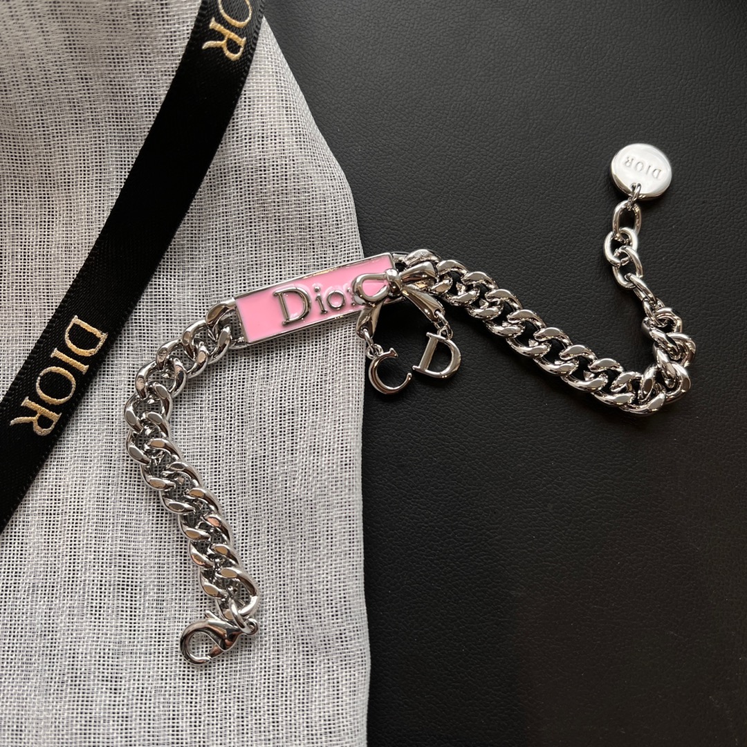 High   Quality   Fashion    Bracelet    01117