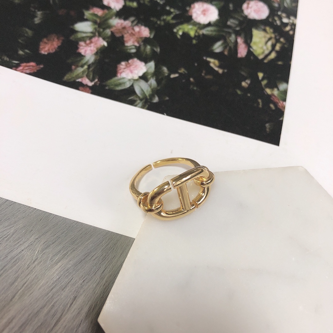 High   Quality  Fashion   Ring  09156209