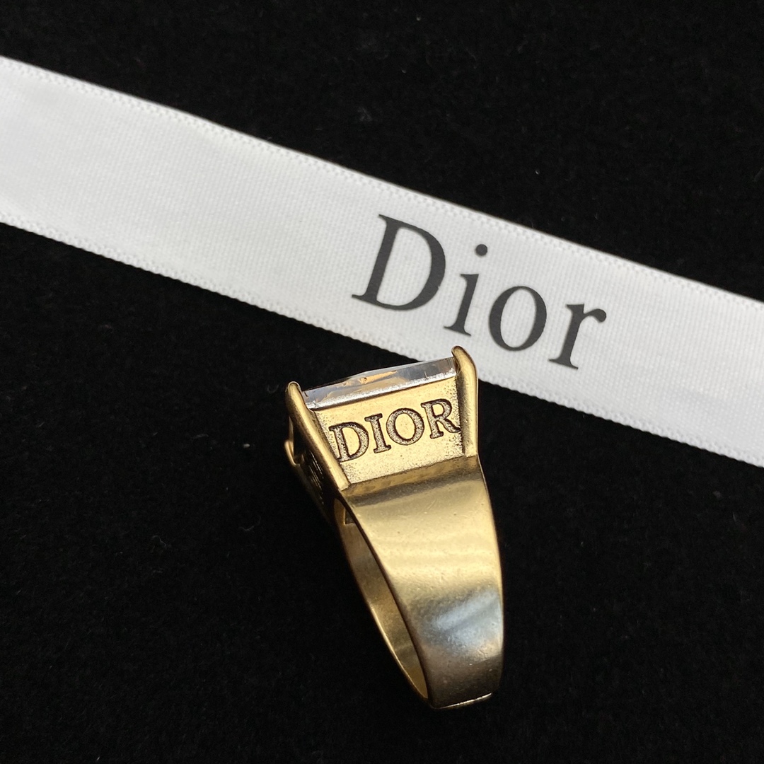 High   Quality  Fashion   Ring  09156149