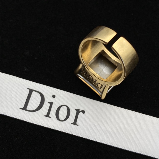 High   Quality  Fashion   Ring  09156149