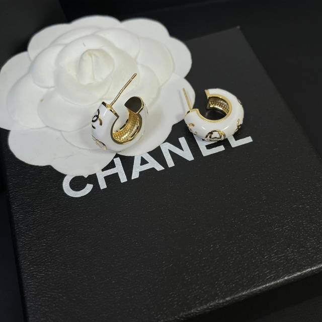 High   Quality   Fashion    Earring   01980