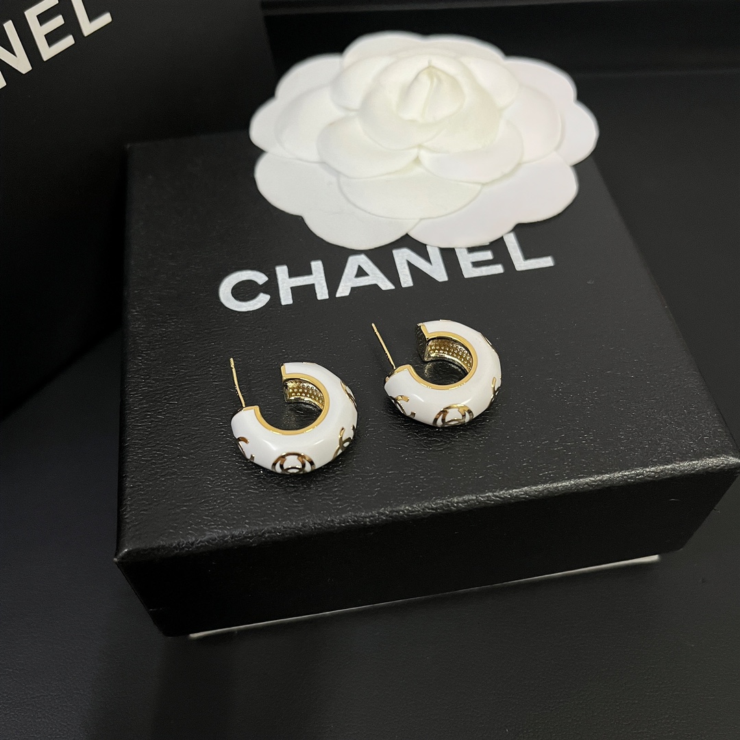 High   Quality   Fashion    Earring   01980