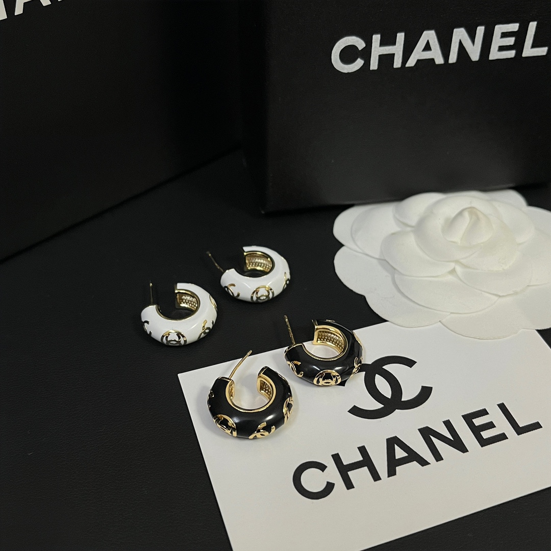 High   Quality   Fashion    Earring   01980