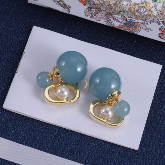 High   Quality  Fashion    Earring  07137447  35