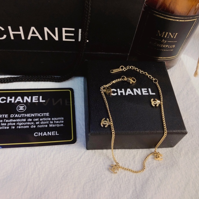High   Quality   Fashion    Bracelet  01001