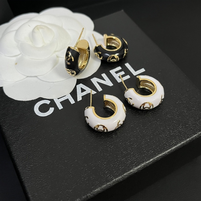 High   Quality   Fashion    Earring   01980