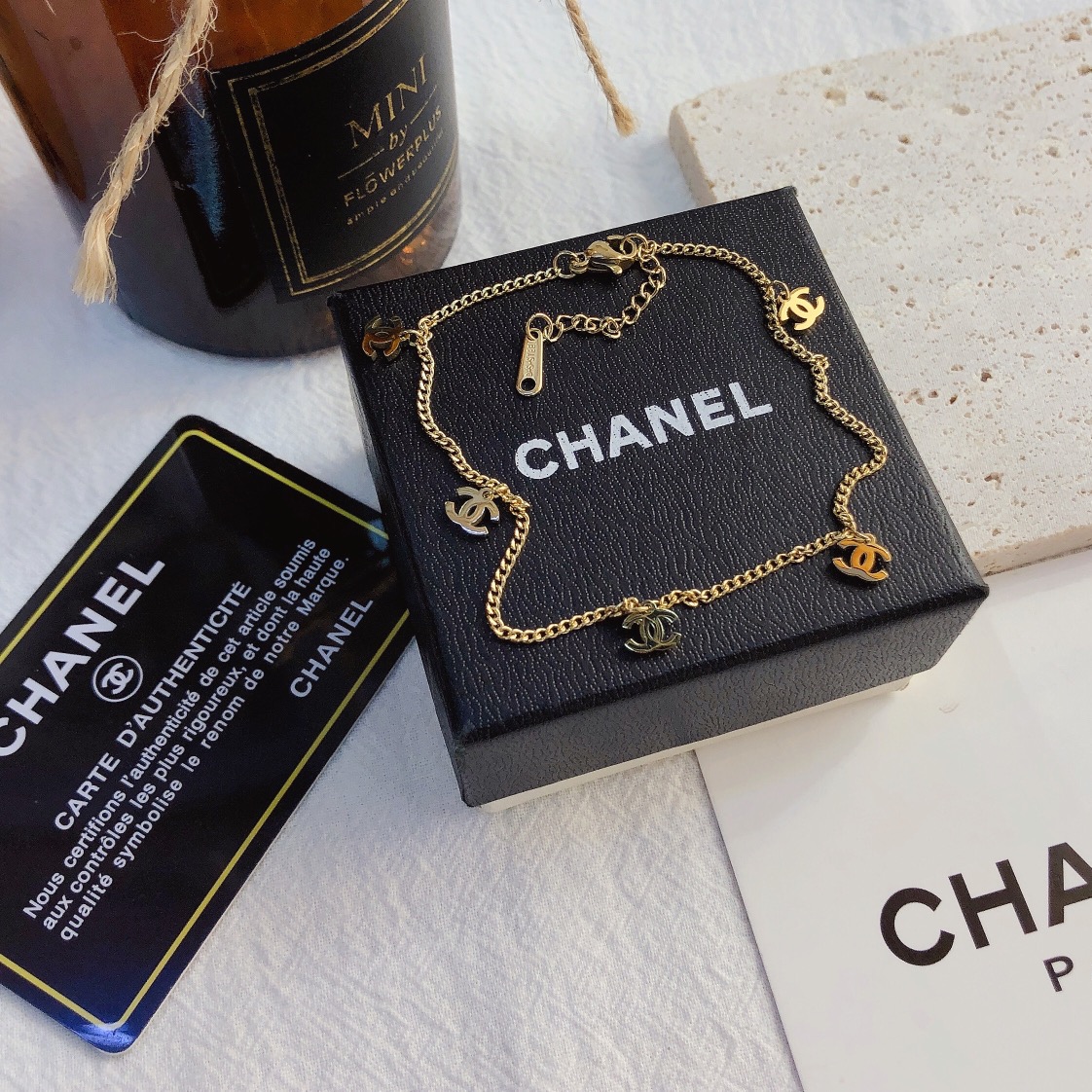 High   Quality   Fashion    Bracelet  01001