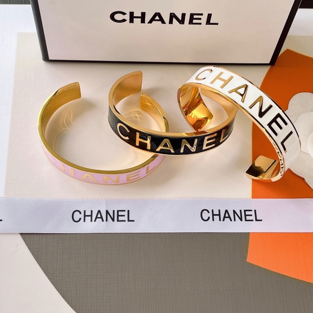 High   Quality   Fashion    Bracelet   01353