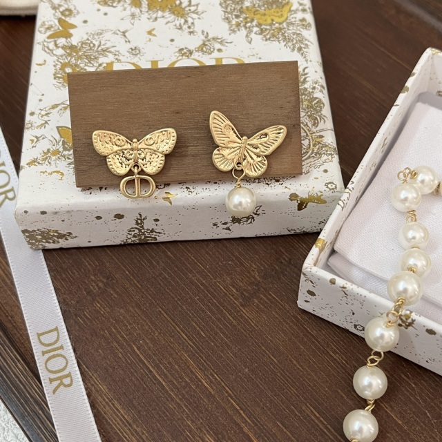 High   Quality   Fashion    Earring   01981