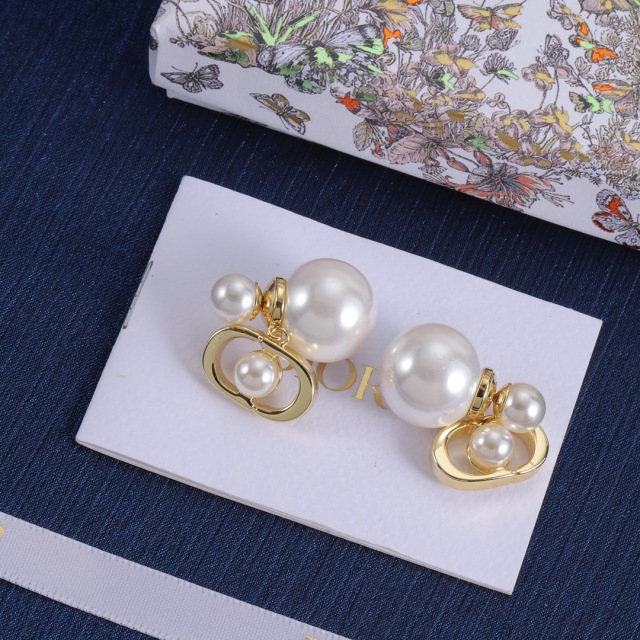 High   Quality  Fashion    Earring  07137447  35