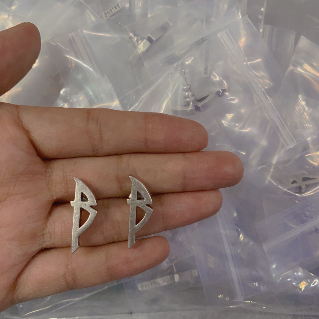 High   Quality  Fashion   Earring   07137527