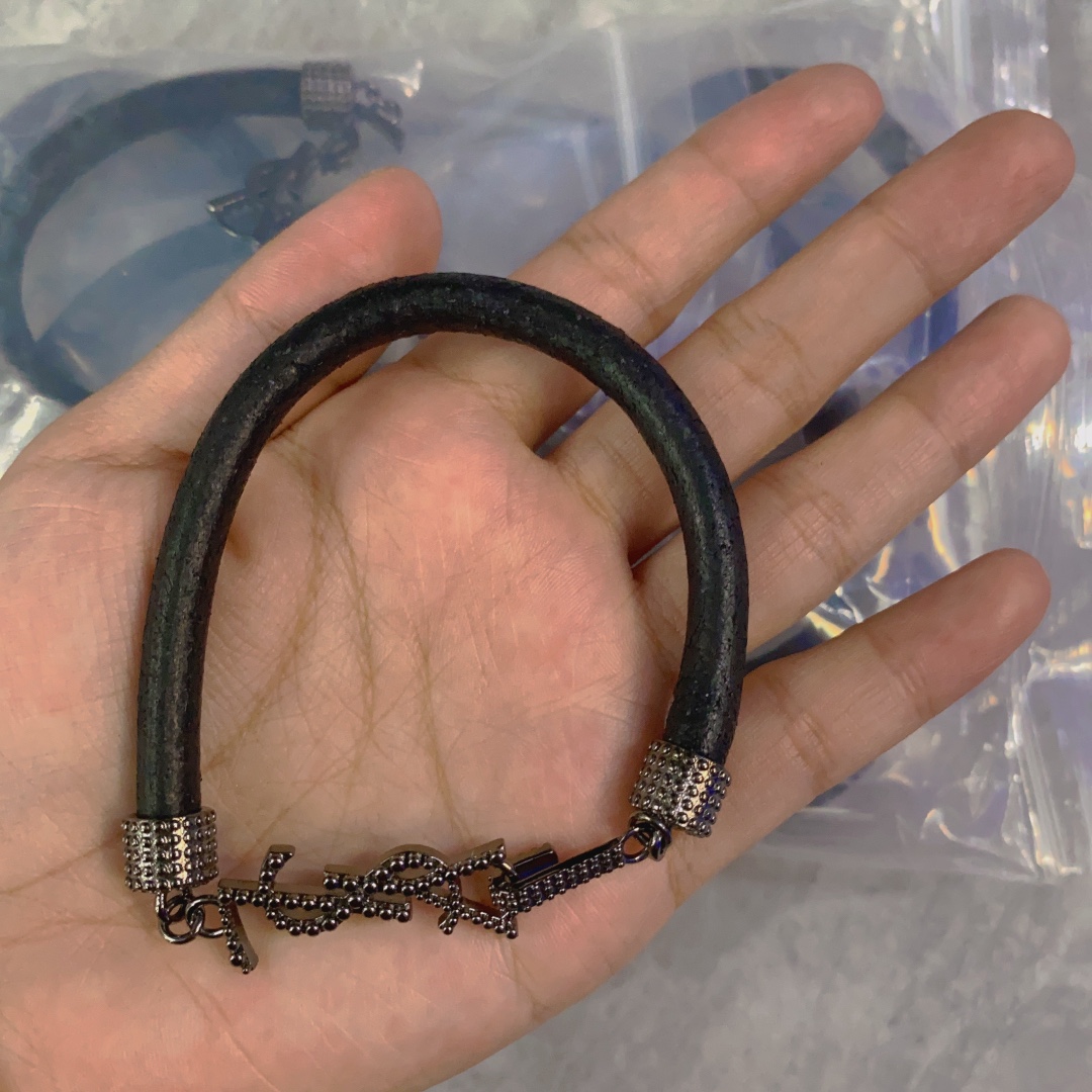 High   Quality  Fashion   Bracelet  07137480