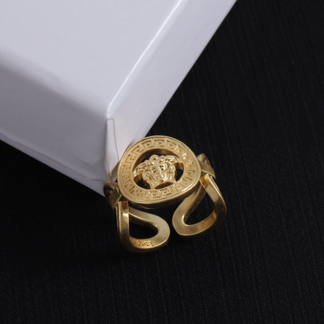 High   Quality  Fashion   Ring   07137497