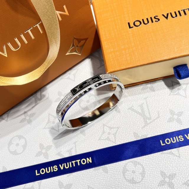 High   Quality   Fashion    Bracelet  01317
