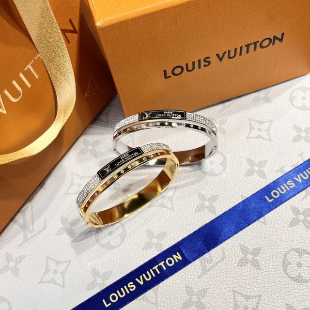 High   Quality   Fashion    Bracelet  01317