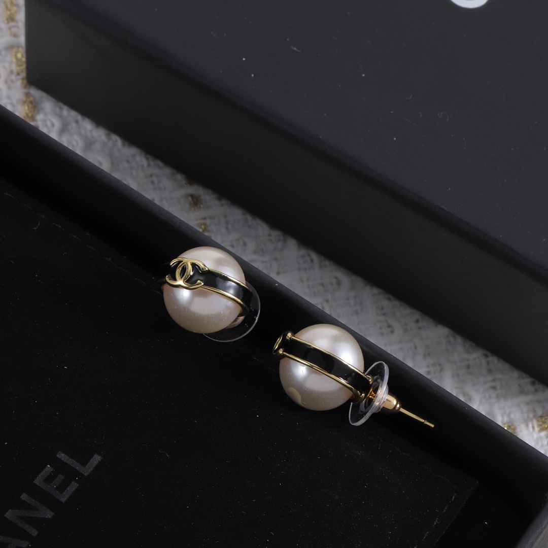High   Quality  Fashion   Earring   07137577