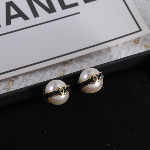 High   Quality  Fashion   Earring   07137577