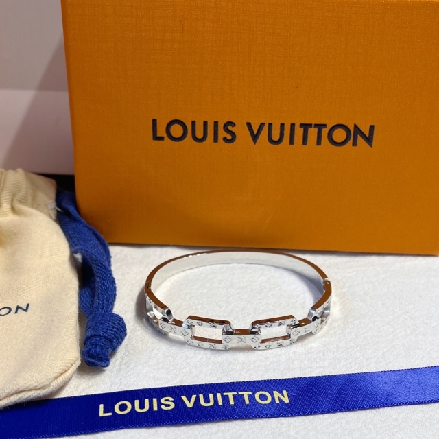 High   Quality   Fashion    Bracelet  01296