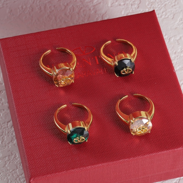High   Quality  Fashion    Ring   07137688