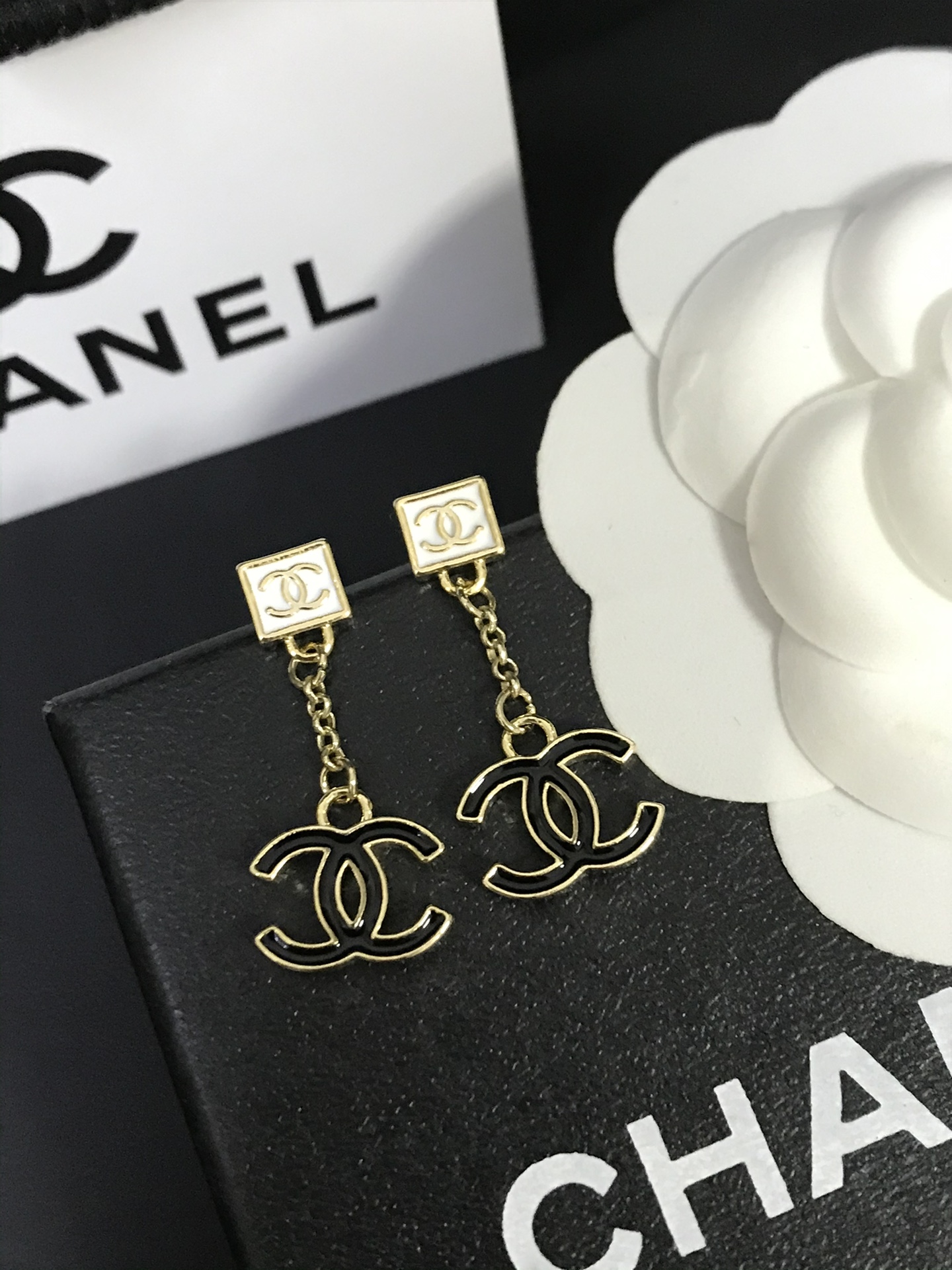 High   Quality   Fashion    Earring   01987