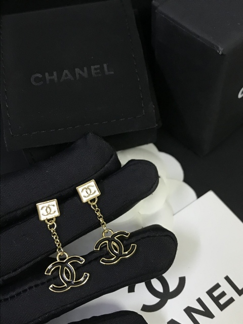 High   Quality   Fashion    Earring   01987