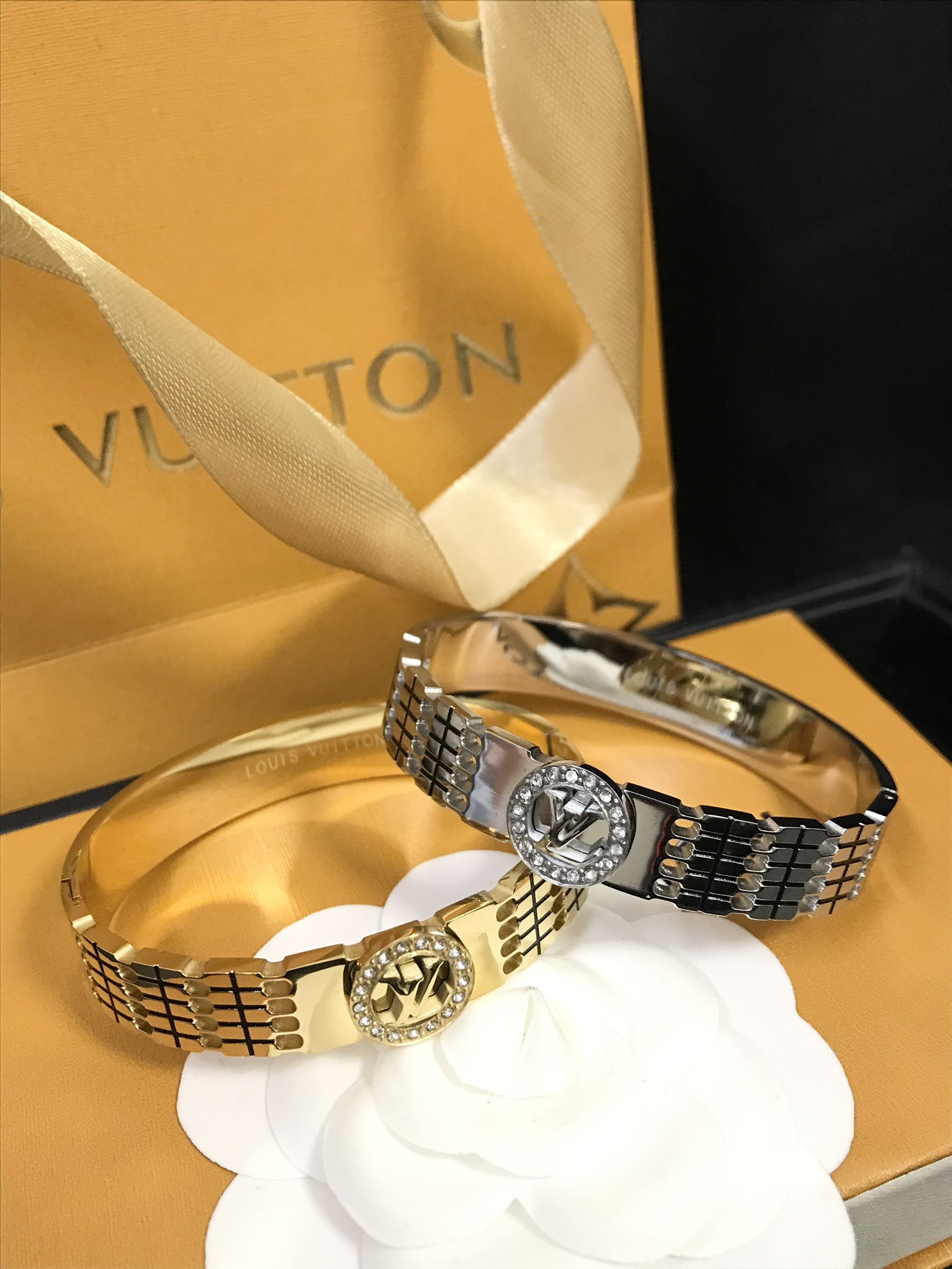High   Quality   Fashion    Bracelet   01381