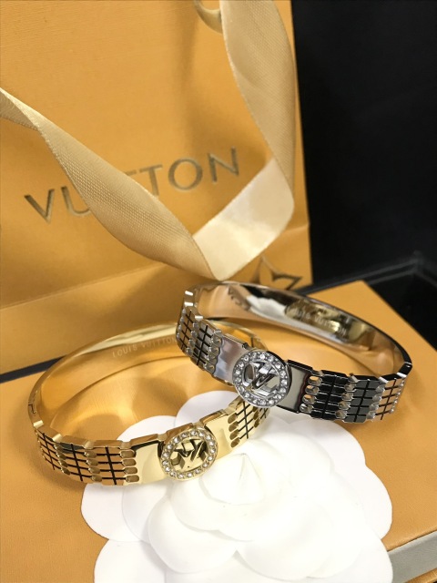 High   Quality   Fashion    Bracelet   01381