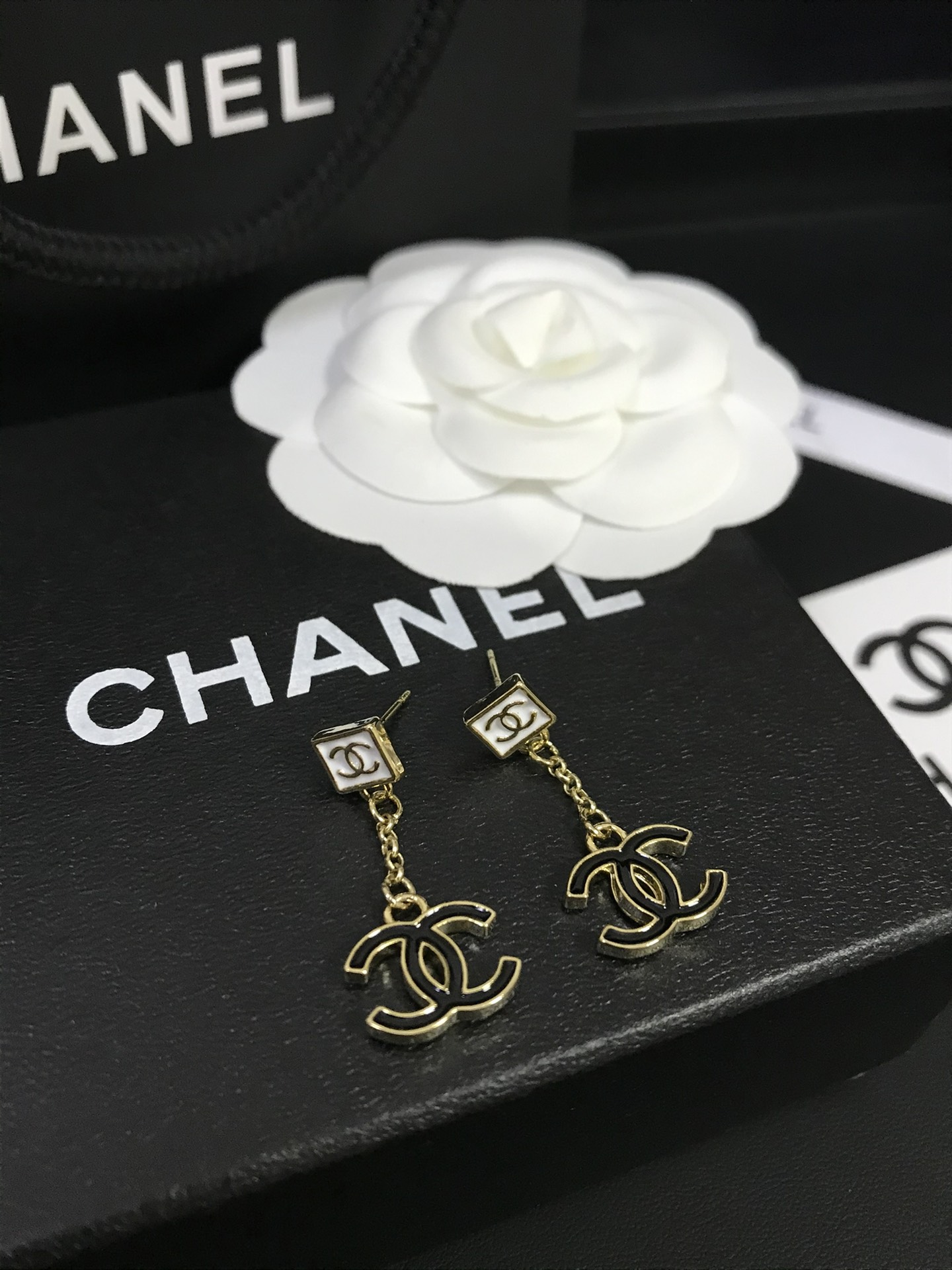 High   Quality   Fashion    Earring   01987