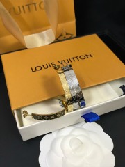 High   Quality   Fashion    Earring   01989