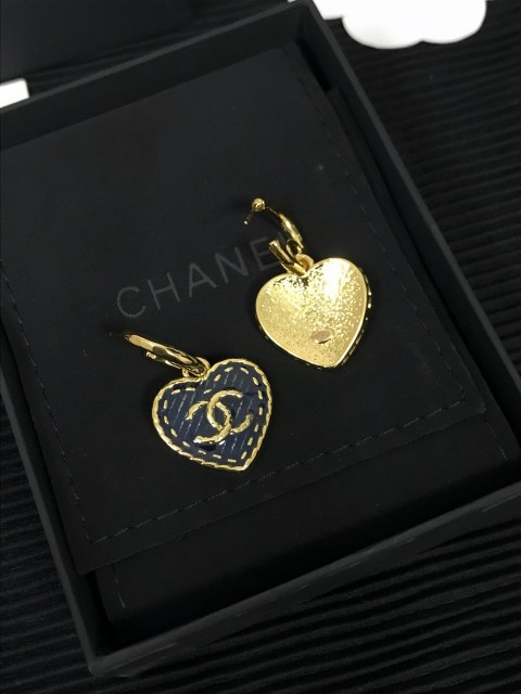 High   Quality   Fashion    Earring   01991