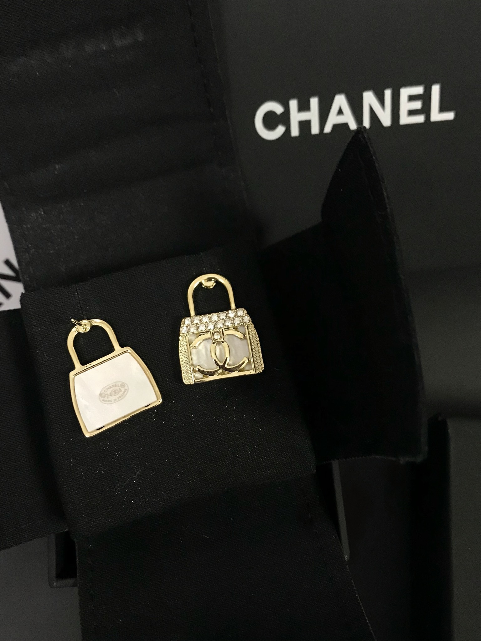 High   Quality   Fashion    Earring   01990