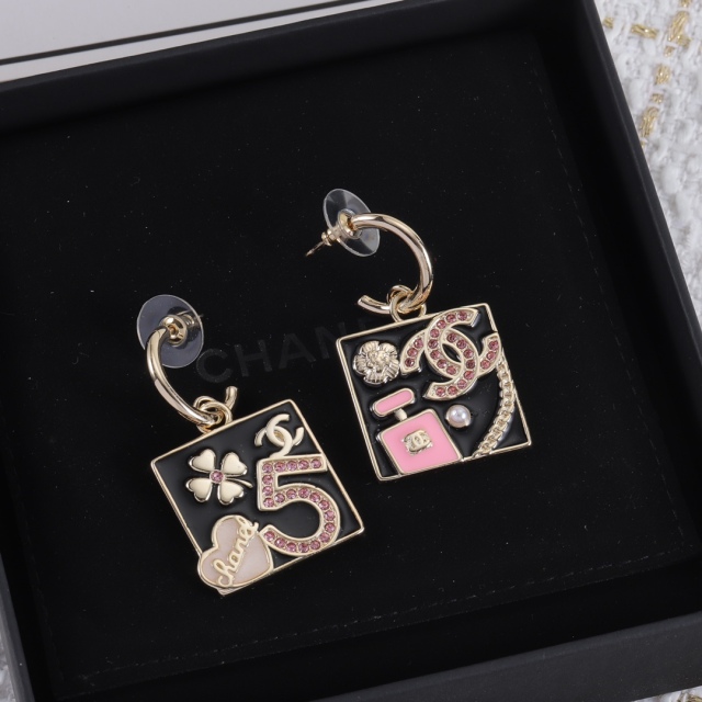 High   Quality  Fashion     Earring   07138034
