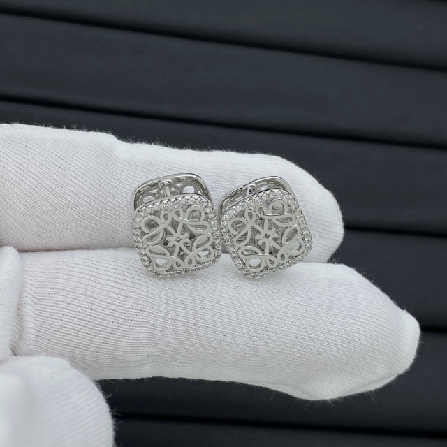 High   Quality  Fashion    Earring    07138064