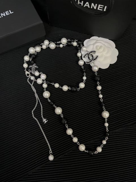 High   Quality   Fashion    Necklace  01604