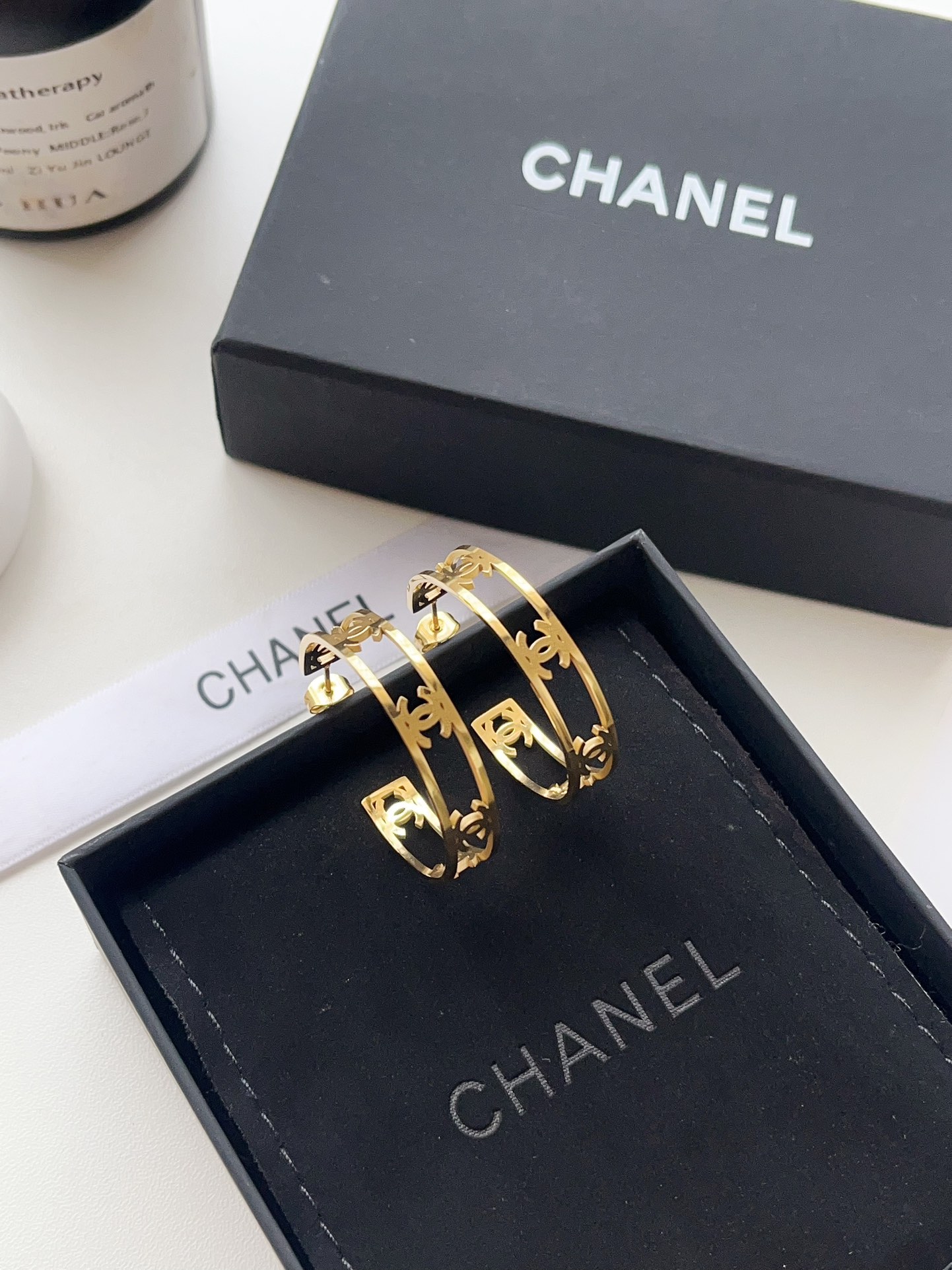 High   Quality   Fashion    Earring  01997