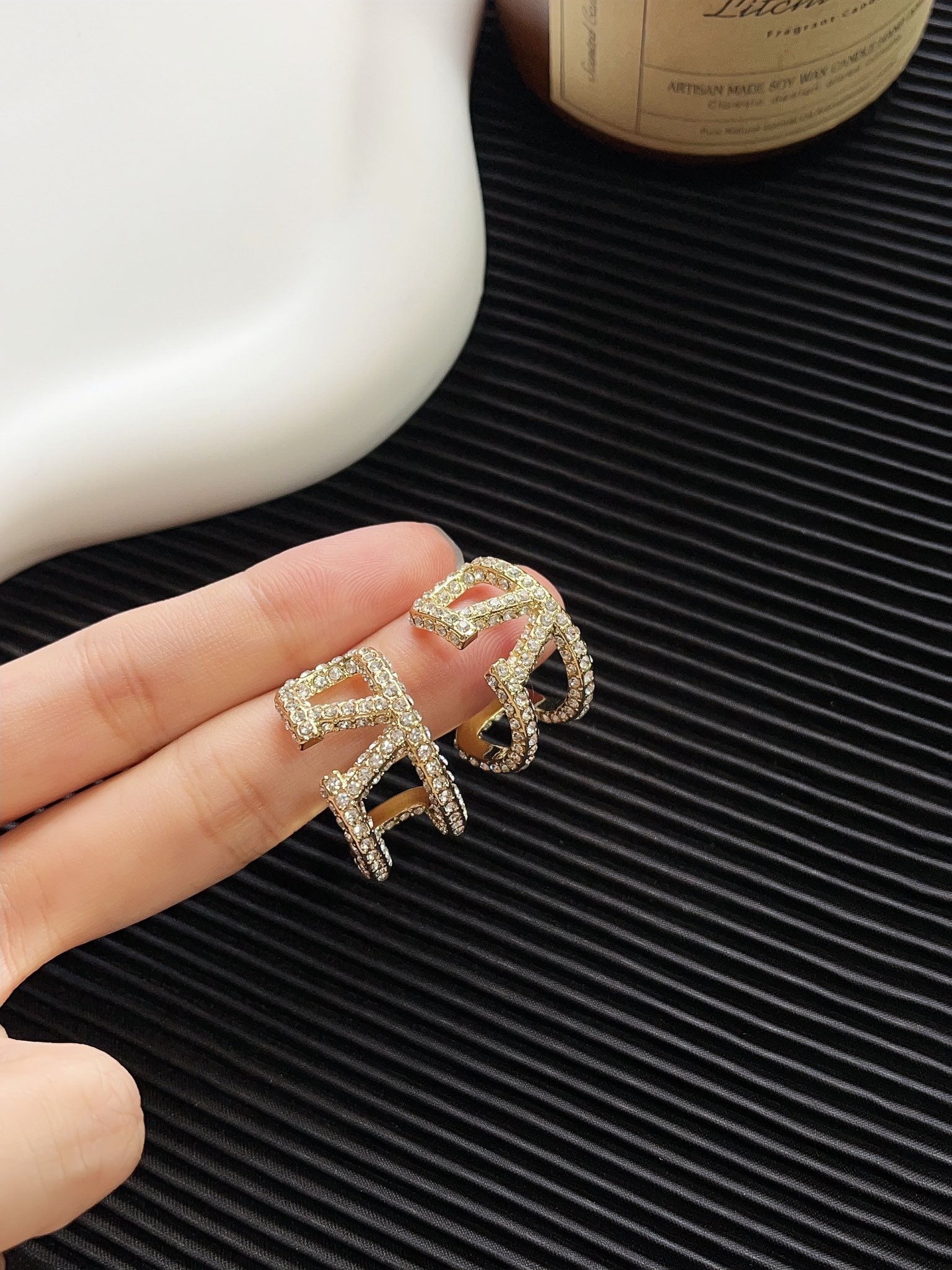 High   Quality   Fashion    Earring  01998