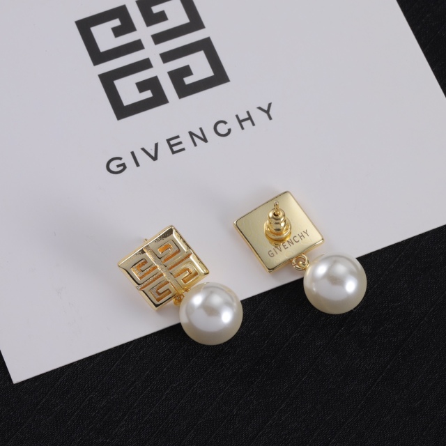 High  Quality  Fashion Earrings 07138350