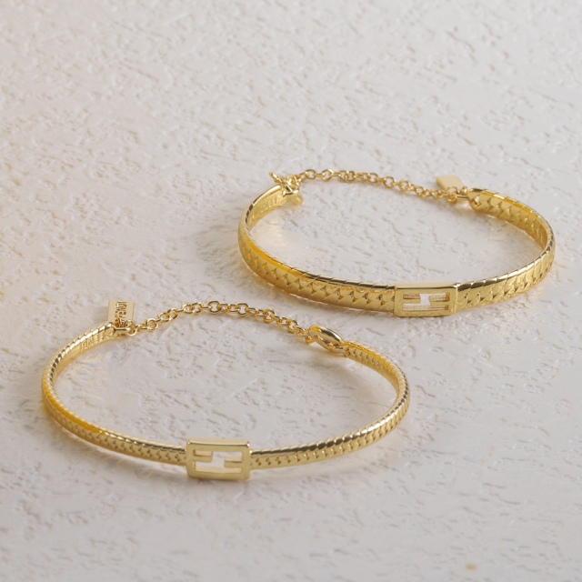 High Quality Fashion bracelet 07138361