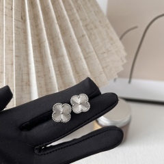 High   Quality   Fashion    Earring   01895