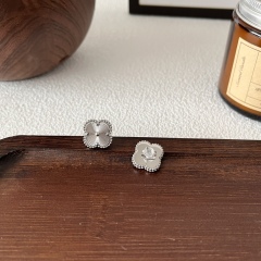 High   Quality   Fashion    Earring   01895