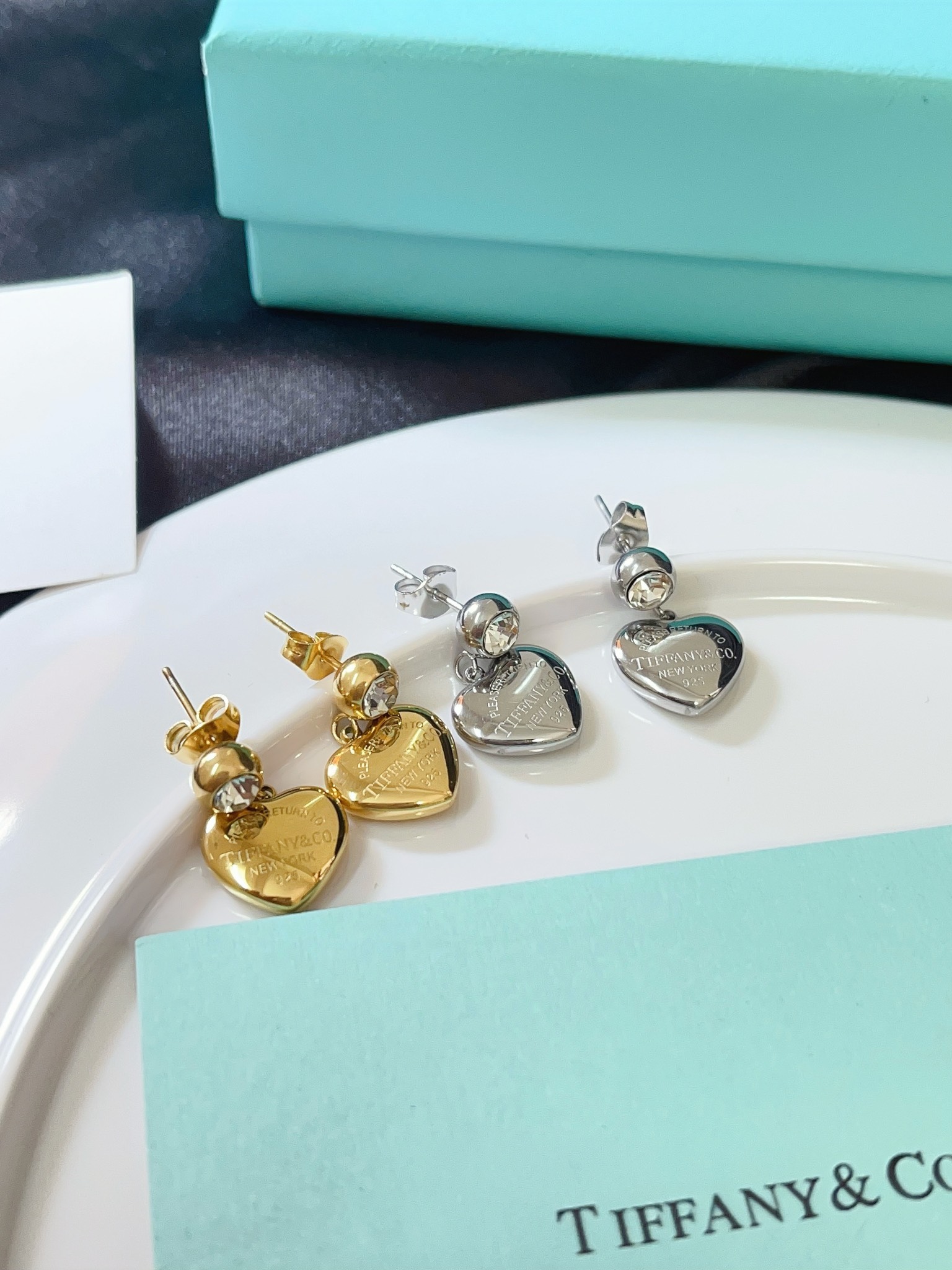 High   Quality   Fashion    Earring    011005