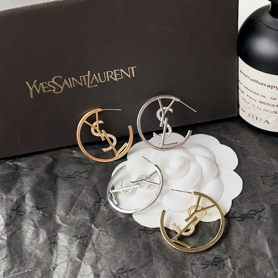 High   Quality   Fashion    Earring    011017