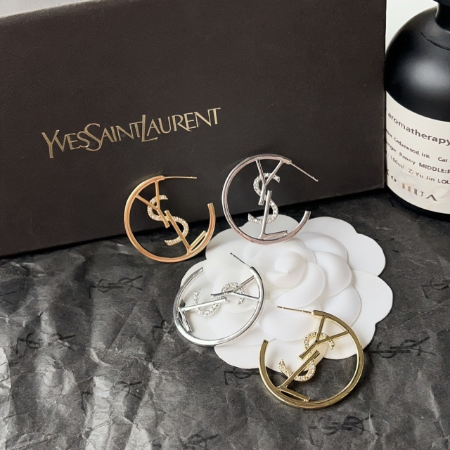 High   Quality   Fashion    Earring    011017