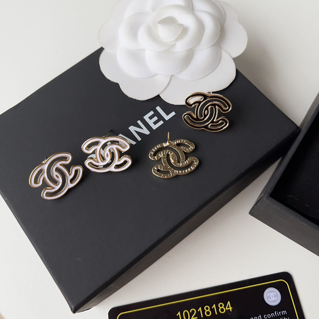 High   Quality   Fashion    Earring    011013