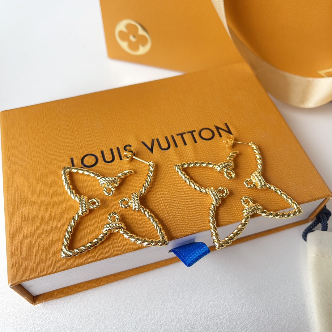 High   Quality   Fashion    Earring    011010