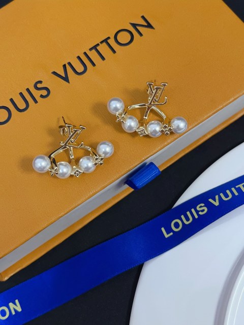 High   Quality   Fashion    Earring    011003
