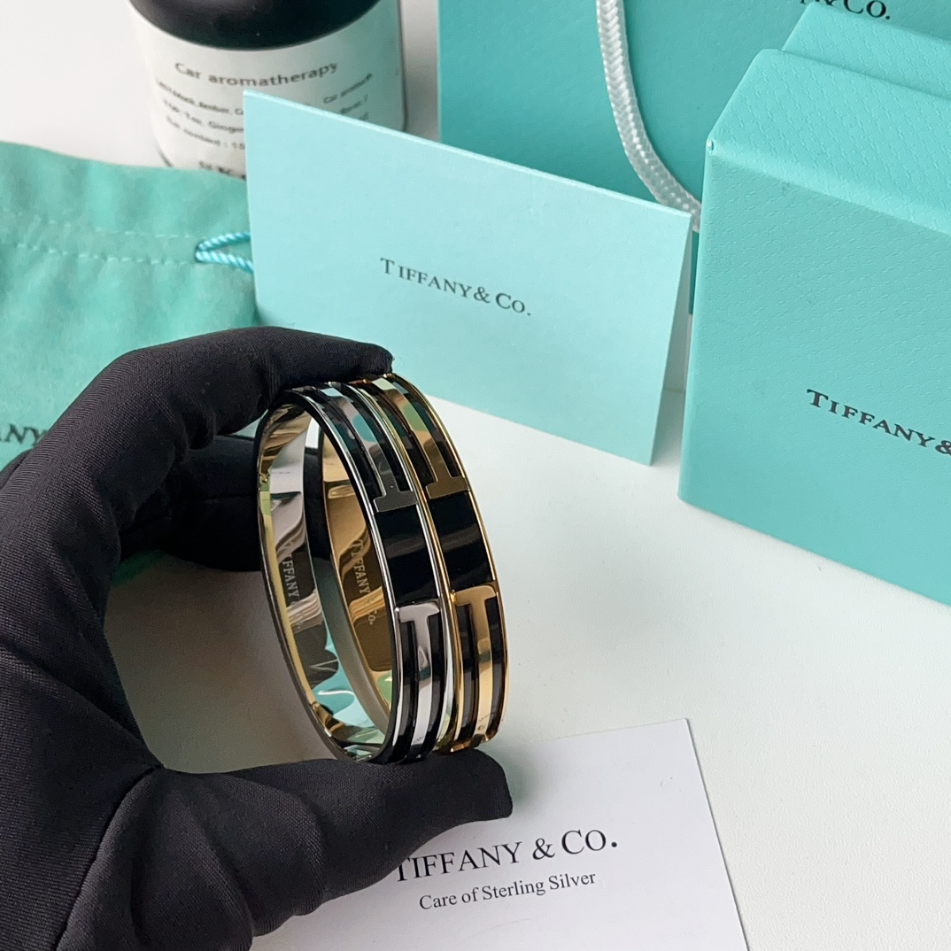 High   Quality   Fashion    Bracelet  01410