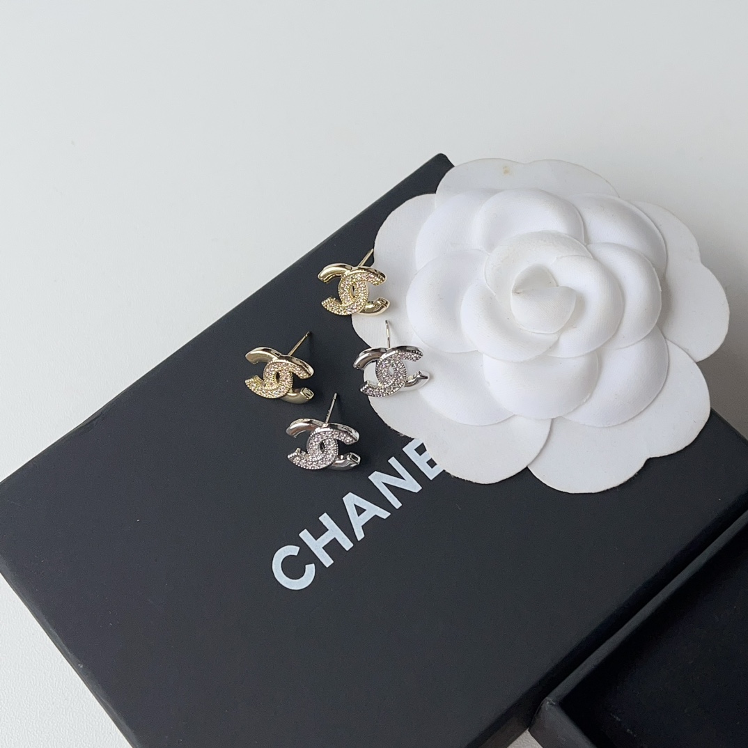 High   Quality   Fashion    Earring    011014