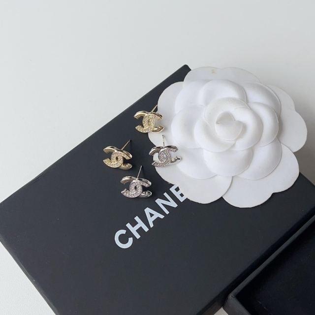 High   Quality   Fashion    Earring    011014